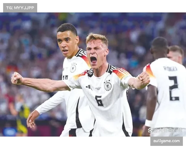 德国主帅亲临赛场考察 重点评估进攻线球员表现 德国主帅亲临赛场考察 重点评估进攻线球员表现