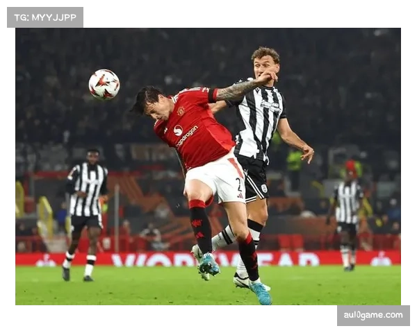 伯恩利2-2曼联，B费送助攻领跑助攻榜，谢什科梅开二度